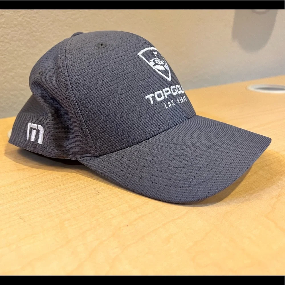 Topgolf Las Vegas Travis Mathew fitted hat s/m gray - Picture 5 of 12